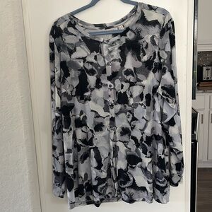 LOGO Lori Goldstein lightweight jacket.